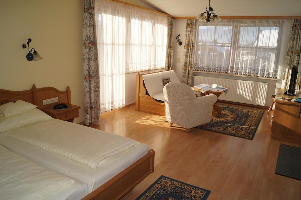 Hotel Sonne Sankt Johann in Tirol Habitación foto