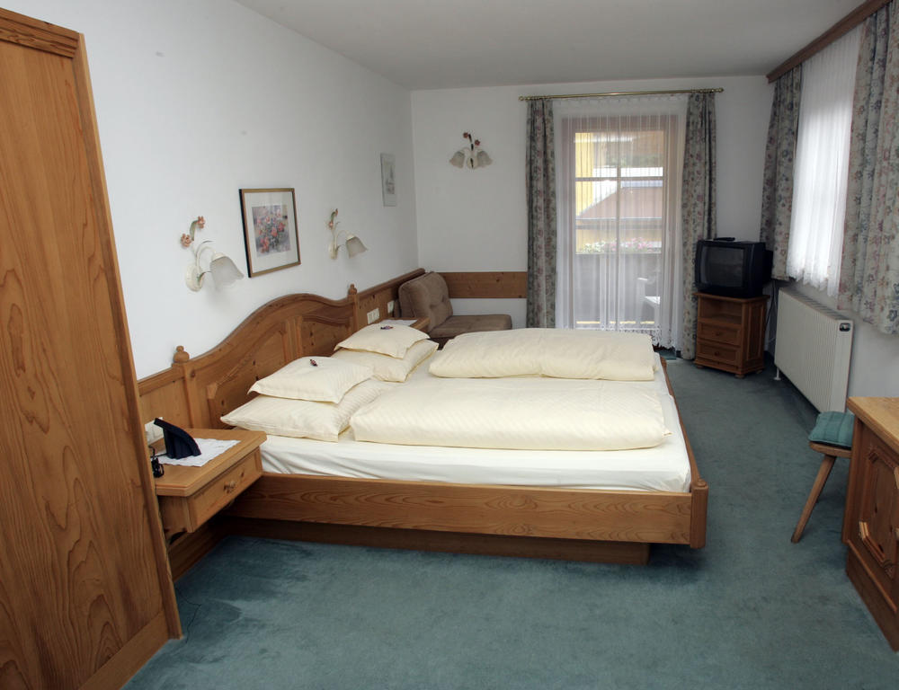Hotel Sonne Sankt Johann in Tirol Habitación foto